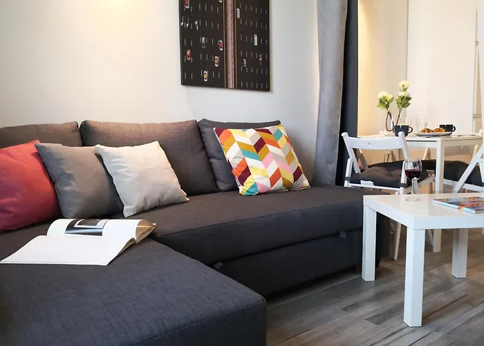 Ihost - Adriatico 6 * Mediolan
